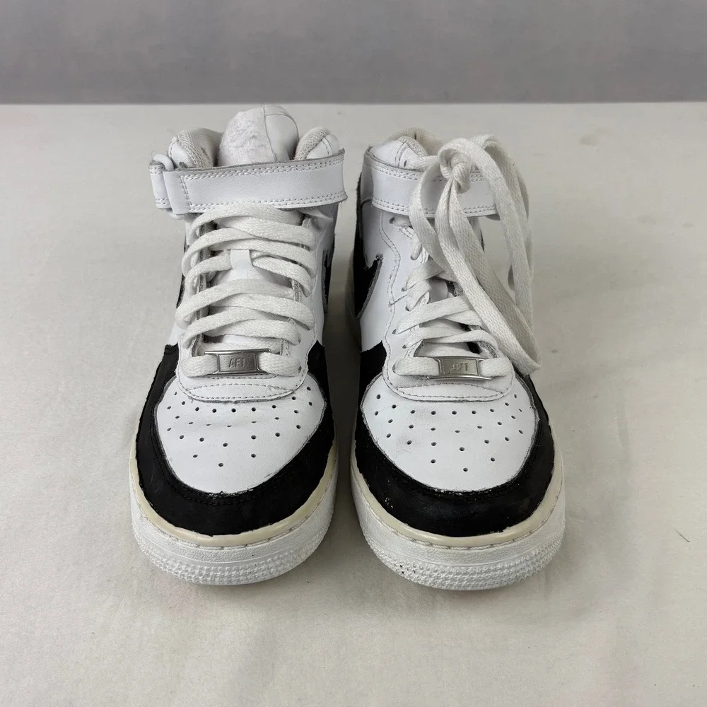 Nike iconic air